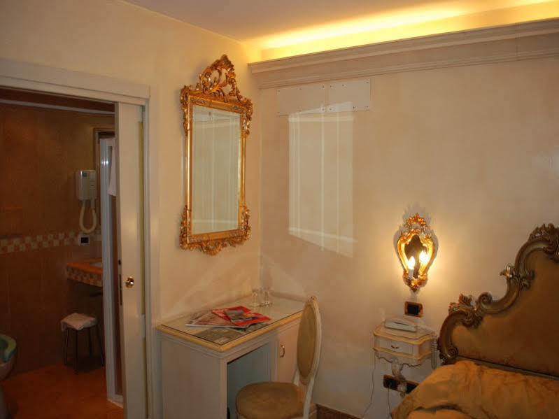 Hotel Vecellio Wenecja Zewnętrze zdjęcie