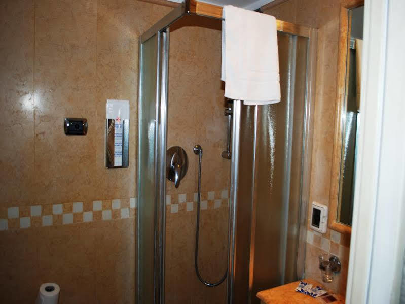 Hotel Vecellio Wenecja Zewnętrze zdjęcie